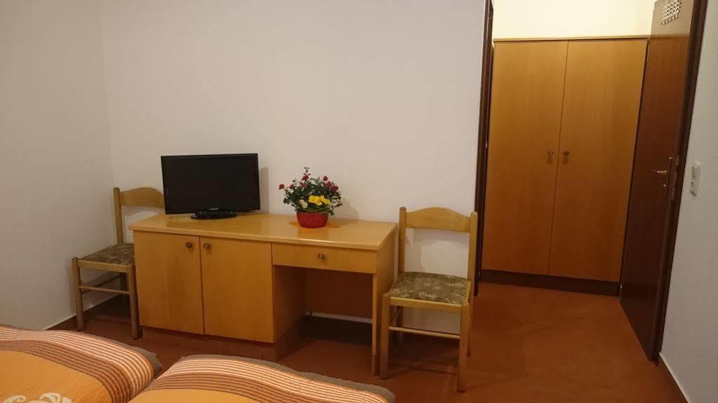 Pension Und Berggasthaus Kapellenstein Geyer Kültér fotó